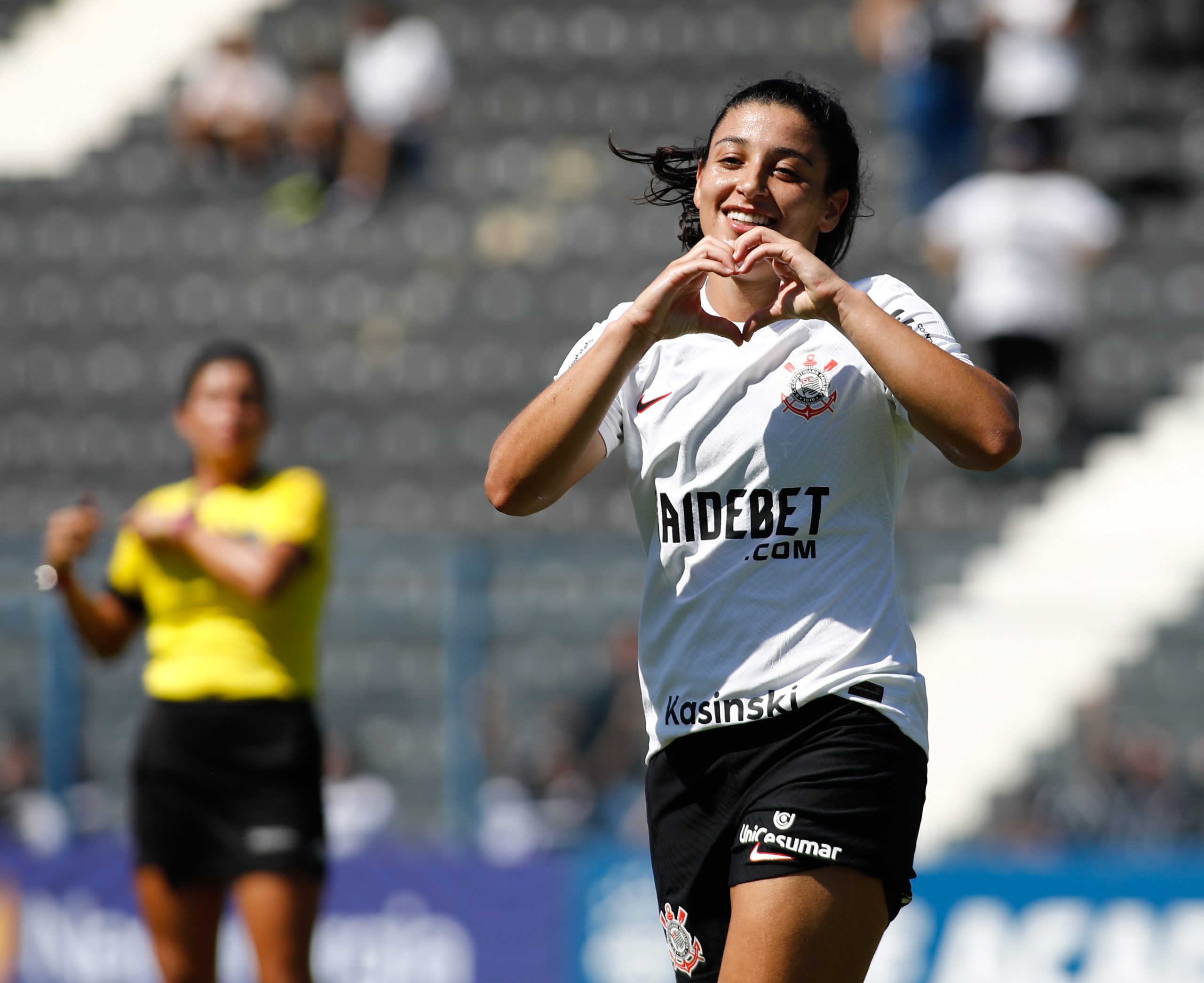 Duda Sampaio exalta vitória do Corinthians Feminino pelo Brasileirão