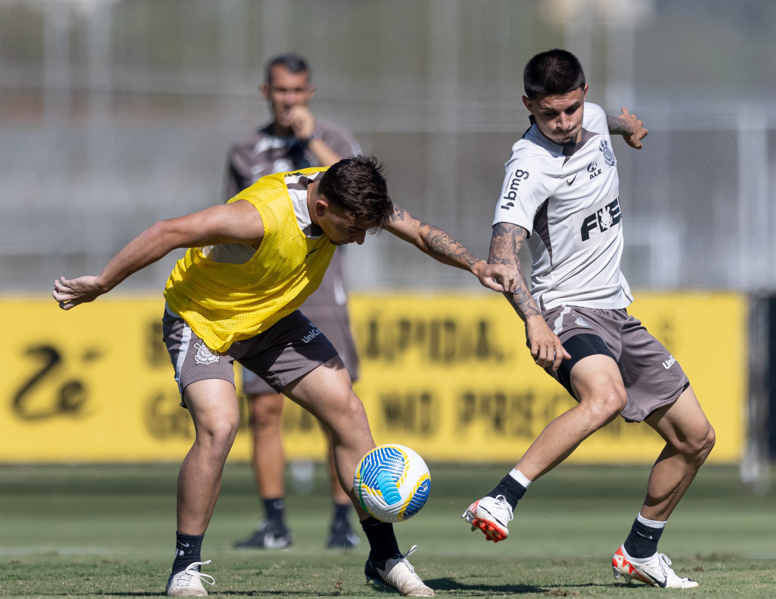 Ap S Derrota Corinthians Volta Aos Treinos Visando A Sequ Ncia Do