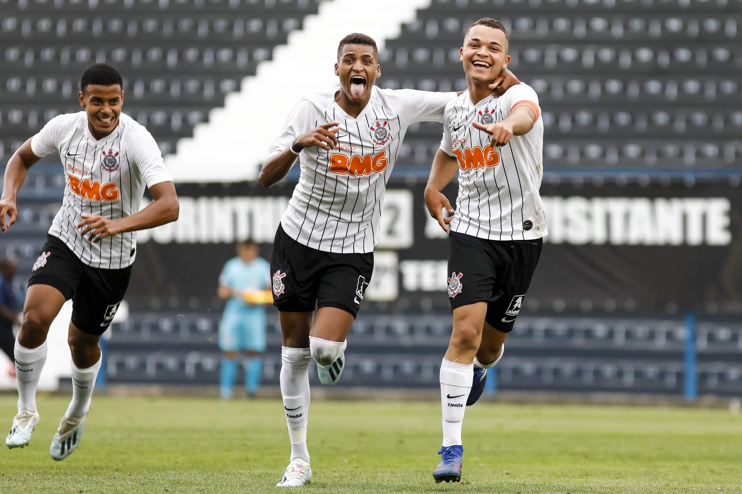 Corinthians dá show e aplica chocolate no Audax pelo Paulista Feminino Sub- 17