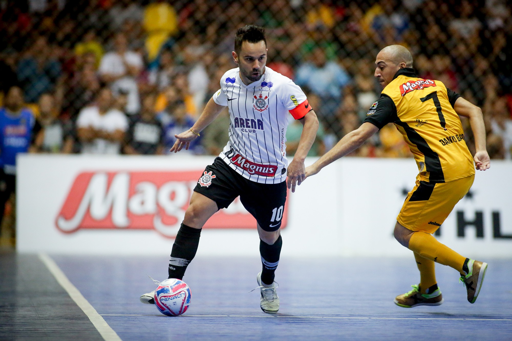 Corinthians luta, mas é superado por Magnus nos pênaltis na semifinal do  Mundial de Futsal