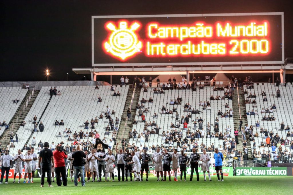 Vasco, vice Campeão Mundial em 2000.  Vice campeão, Campeão, Campeões  mundiais