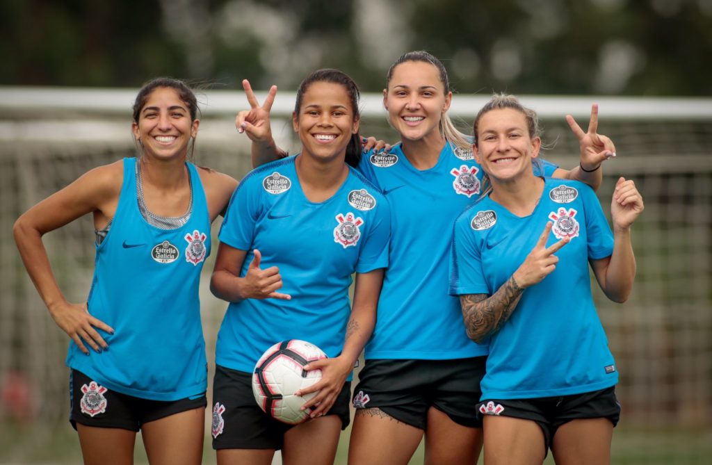 jogadoras do futebol feminino do Corinthians.