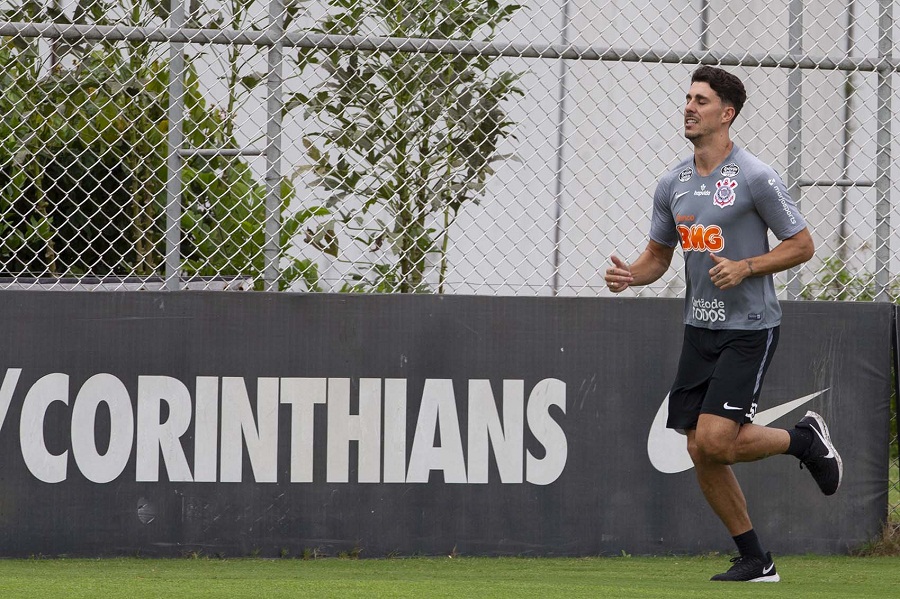 Daniel Avelar em treinamento pelo Corinthians 