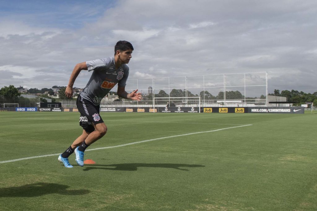 Ângelo Araos, treinamento do Corinthians, 2020