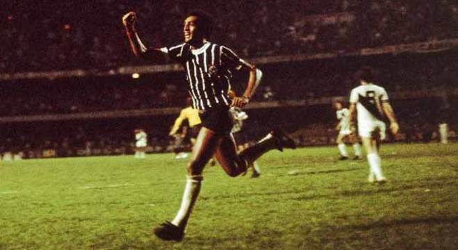 O melhor Corinthians do século XXI: ídolos do Timão escalam seu 11