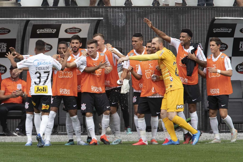 Fundo de tela do Corinthians: Vamos jogar com raça e com o coração