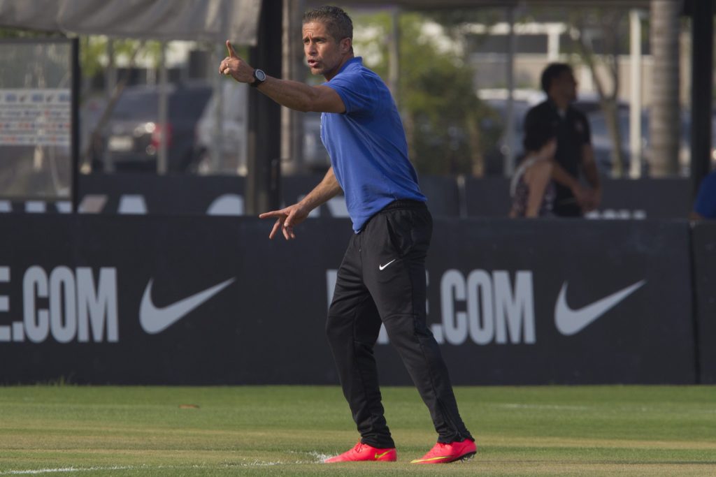 Sylvinho,auxiliar-técnico do Corinthians