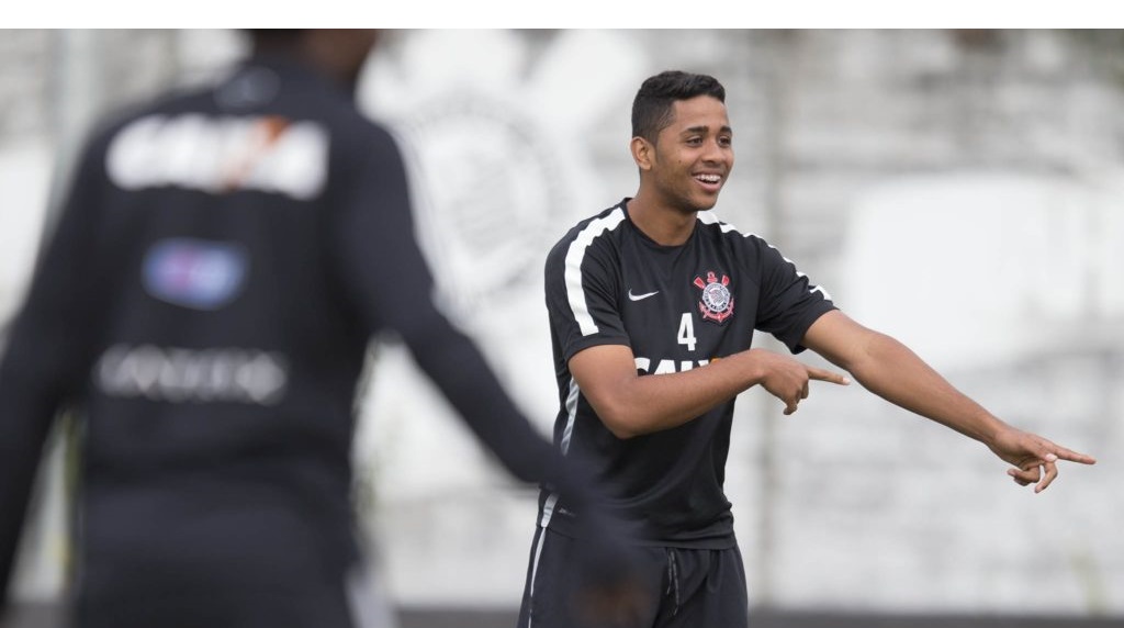 Corinthians cede empate ao Fluminense, segue em jejum com Mano e