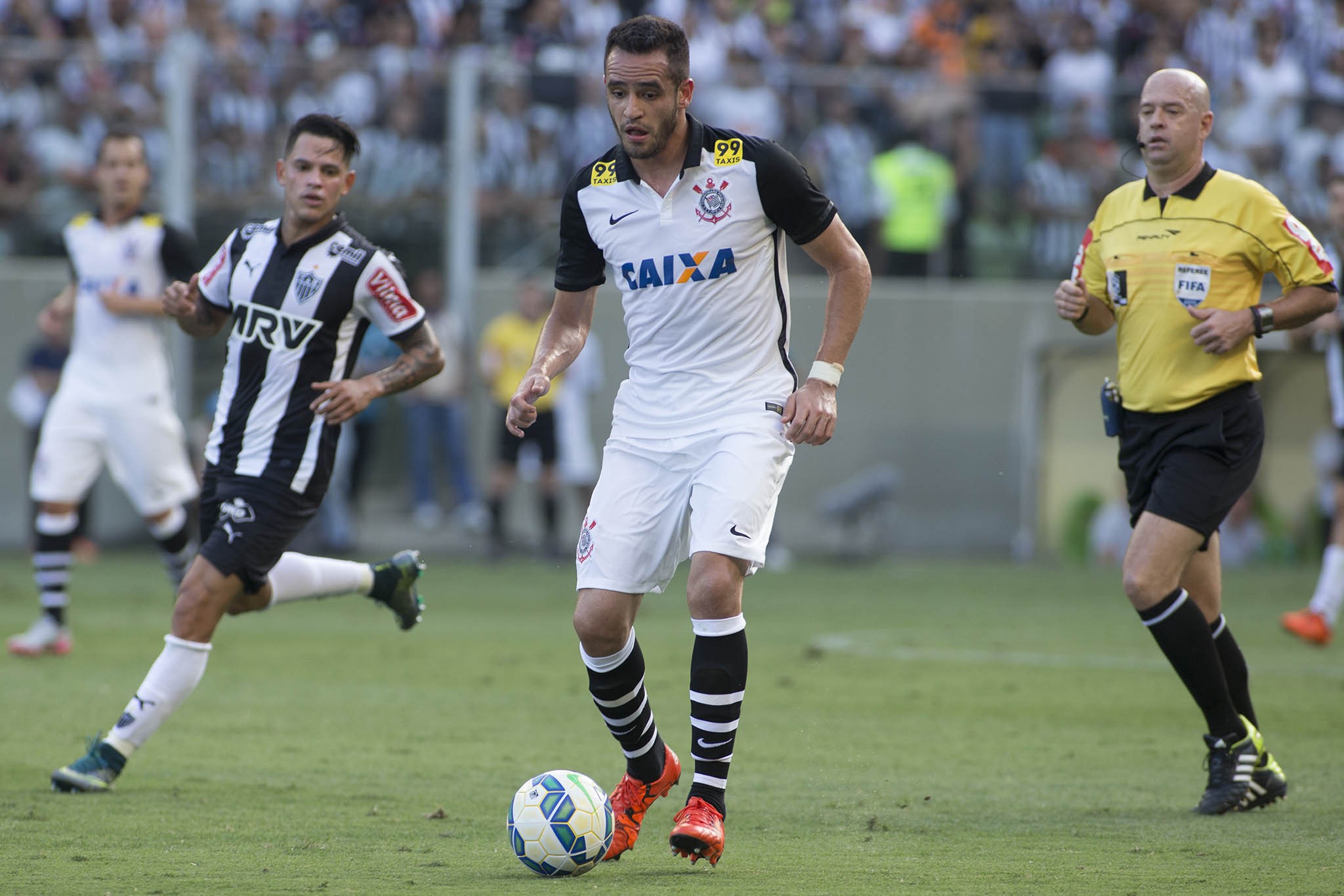 Corinthians vai usar Luan? Entenda como a situação é tratada no