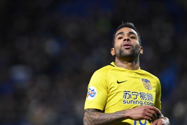 Alex Teixeira, China