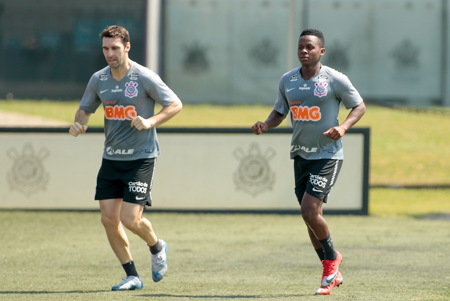 Bryan Angulo chega ao Santos de graça após valer R$ 26 milhões em 2019