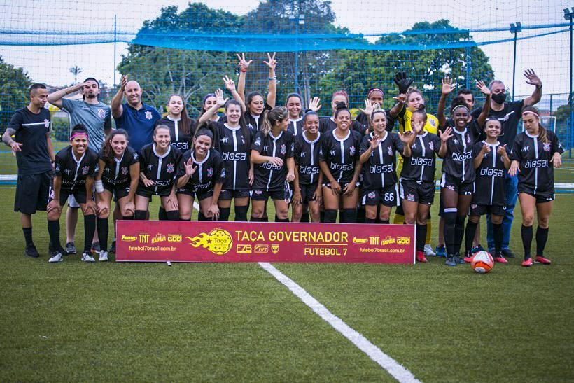 A categoria feminina do Corinthians Futebol 7 foi vice-campeã da Taça Governador São Paulo - Inezita Fotos