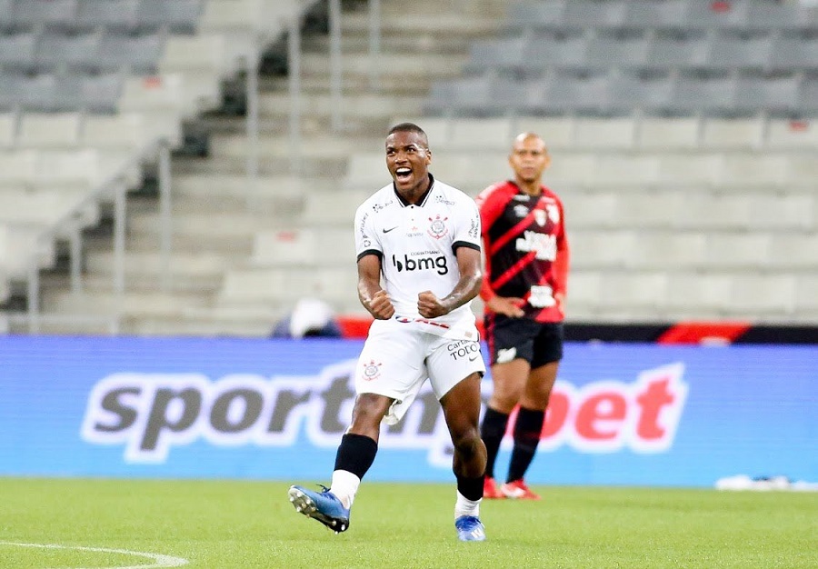 Xavier vibra após o apito final. Foto: Rodrigo Coca/Agência Corinthians