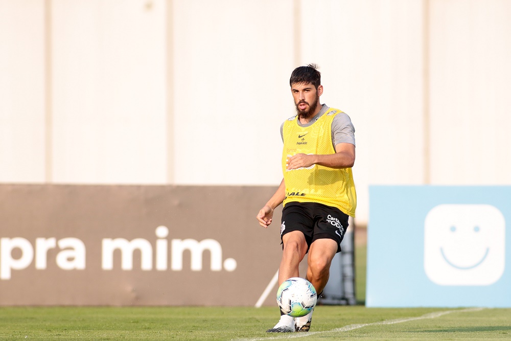 Bruno Méndez em treino no CT Joaquim Grava - Foto: Rodrigo Coca/Agência Corinthians
