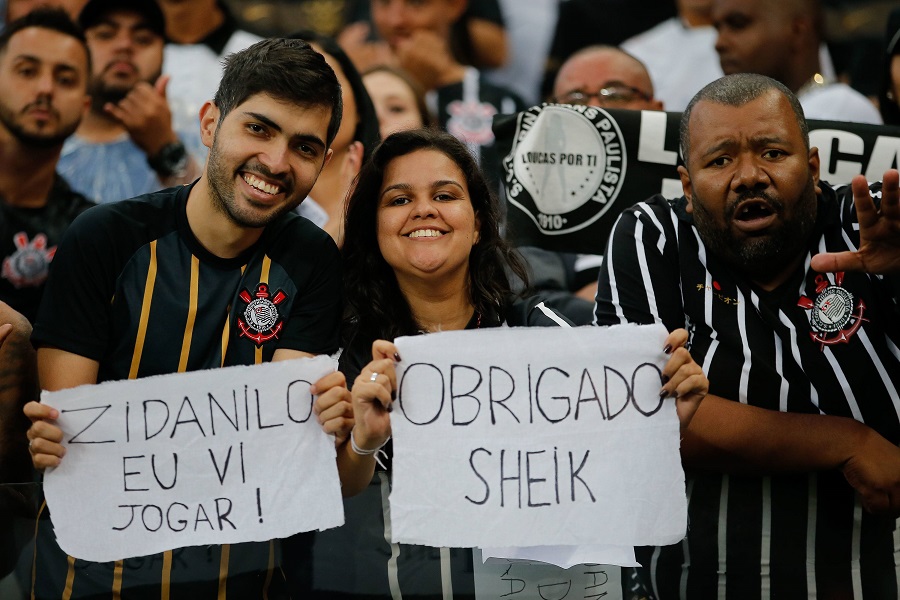 Corinthians x Chapecoense SÃO PAULO, SP - 25.11.2018: CORINTHIANS X CHAPECOENSE - Fans show messages for Danilo and Emerson Sheik of Coritnhians during Corinthians vs. Chapecoense match valid for the 37th round of the 2018 Brazilian Championship, held at Corinthians Arena, located in the eastern part of the capital. (Photo: Marcelo Machado de Melo/Fotoarena) x1647569x PUBLICATIONxNOTxINxBRA MarceloxMachadoxdexMelo