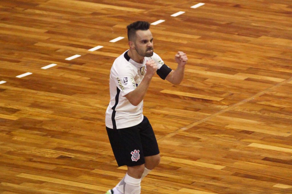 Corinthians Futsal - É o melhor do mundo ou não é?! 🏆🏴🏳 Fomos indicados  para o maior prêmio de Futsal do Mundo! Além da categoria Melhor Equipe,  estamos concorrendo com os atletas