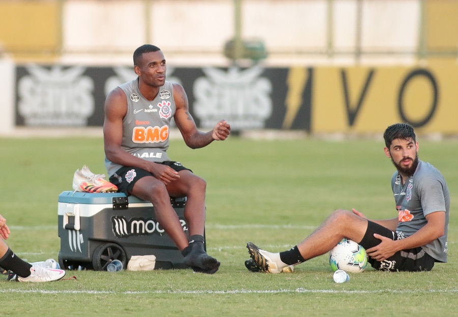 Os zagueiros do Corinthians, Marllon e Bruno Méndez em treino - Foto; Rodrigo Coca/Ag. Corinthians 
