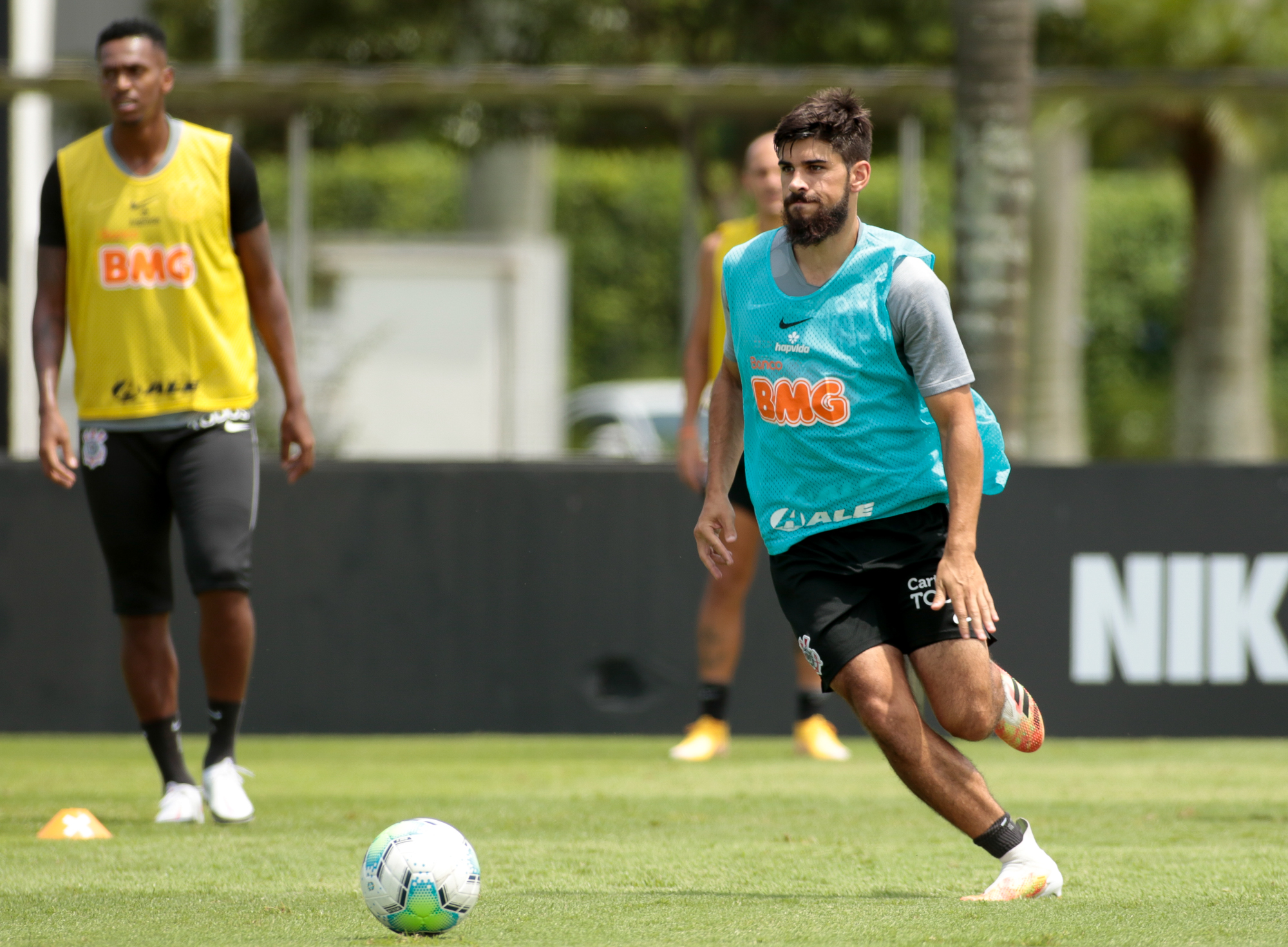 Após cirurgia, Lucas Piton pode voltar aos treinos no Corinthians