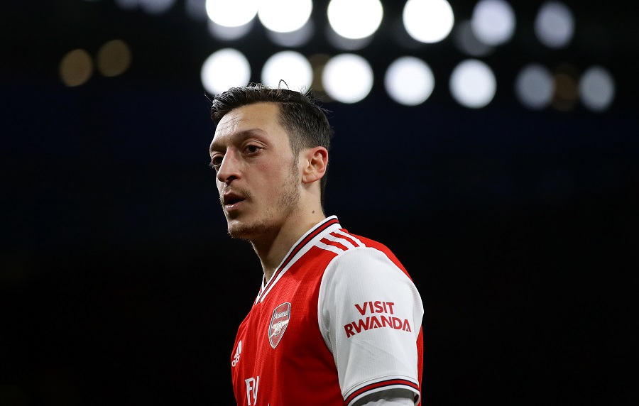 LONDON, ENGLAND - FEBRUARY 16: Mesut Özil of Arsenal in action during the Premier League match between Arsenal FC and Newcastle United at Emirates Stadium on February 16, 2020 in London, United Kingdom. (Photo by Richard Heathcote/Getty Images)