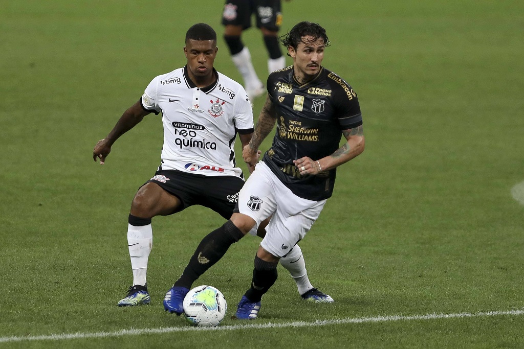 Corinthians x Cear SO PAULO, SP - 03.02.2021: CORINTHIANS X CEAR - Vina and Lo Natel during the game between Corinthians and Cear held at Neo Qumica Arena in So Paulo, SP. The match is valid for the 34th round of the Brasileiro 2020. Photo: Marco Galvo/Fotoarena x2028336x PUBLICATIONxNOTxINxBRA MarcoxGalvo