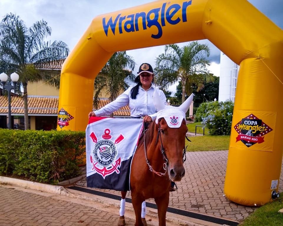 Andreia ainda ficou na terceira colocação na 1ª etapa do Brasileiro de Tiro Esportivo. Foto acervo pessoal
