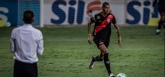 O zagueiro João Victor, emprestado ao Atlético-GO. Foto: Heber Gomes/Atlético Goianiense