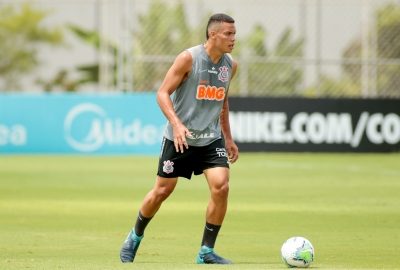 Foto: Rodrigo Coca / Agência Corinthians - Mandaca treinando no CT após a integração dos nove atletas da base ao profissional