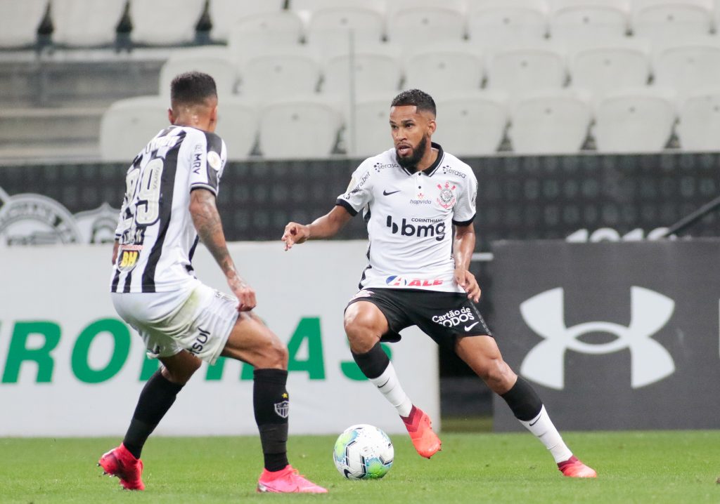 SCCP News on X: Documentário Acesso total rendeu dinheiro ao  Corinthians. Por uma cláusula de confidencialidade imposta pelo próprio  canal de televisão, o valor desembolsado ao Corinthians não será divulgado  📰 @MeuTimao