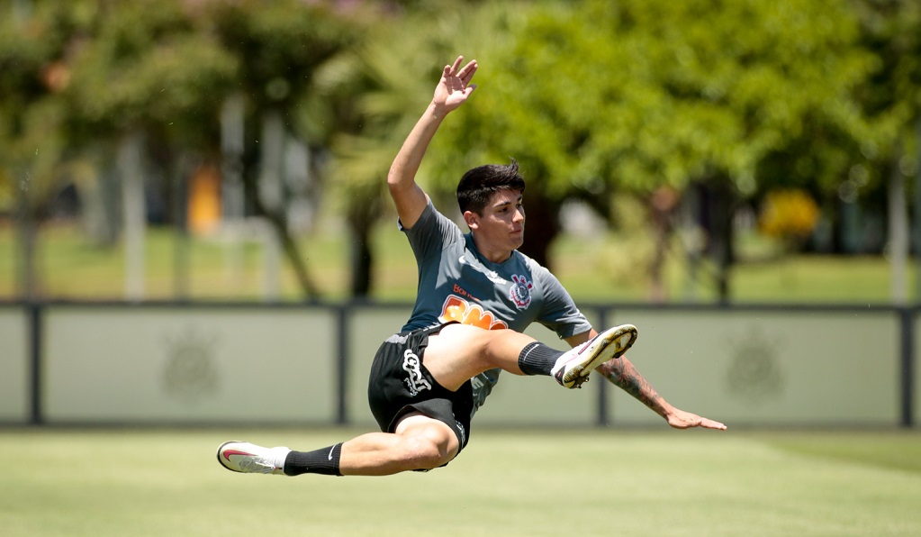 Angelo Araos em atividade no CT Joaquim Grava - Foto Rodrigo Coca Agência Corinthians
