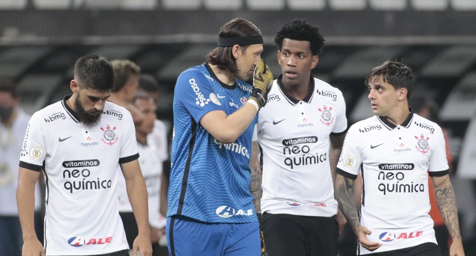 Cássio e Fagner são dois que já receberam dois cartões amarelos. Foto Rodrigo Coca Ag. Corinthians
