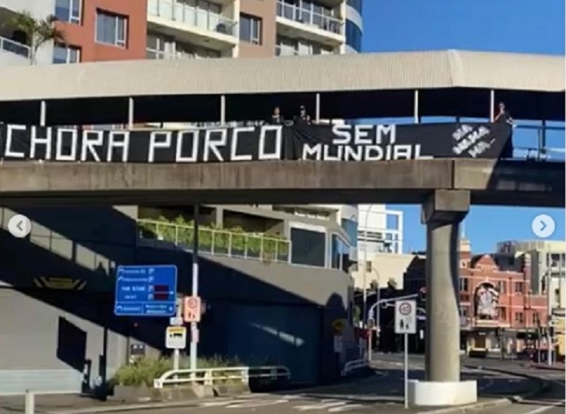 Faixa Chora Porco Sem Mundial - Foto: reprodução Instagram Fiel Sydney