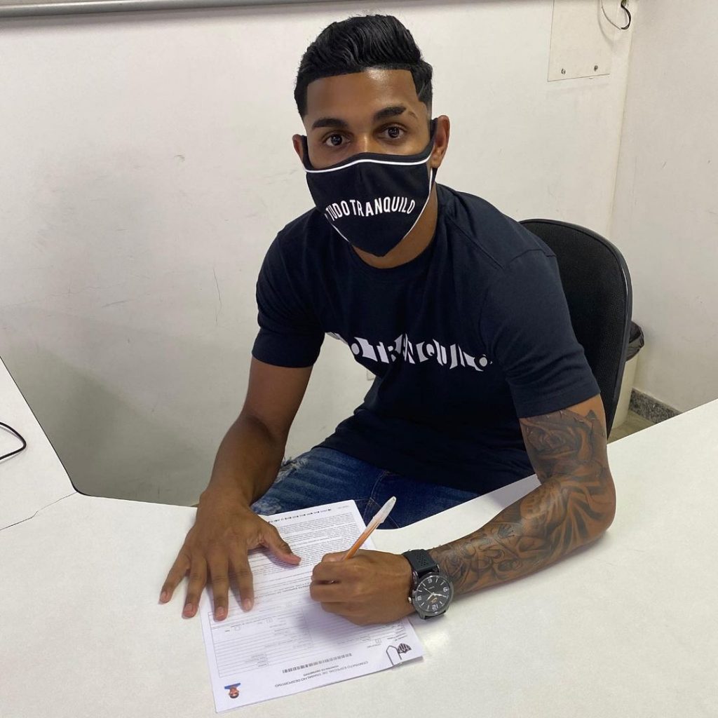 Jovem atacante deixa a base do Corinthians para assinar com o Atlético-MG. (Foto: Reprodução)