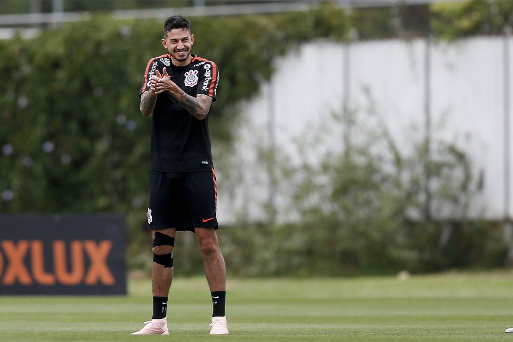 Pedro Henrique é mais um a acionar o Corinthians na justiça. (Foto: Marco Galvão/Fotoarena)