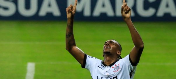 Jô segue sua busca de ultrapassar Dentinho na artilharia do século 21 pelo Corinthians. Photo: Dudu Macedo/Fotoarena x1949639x PUBLICATIONxNOTxINxBRA DuduxMacedo