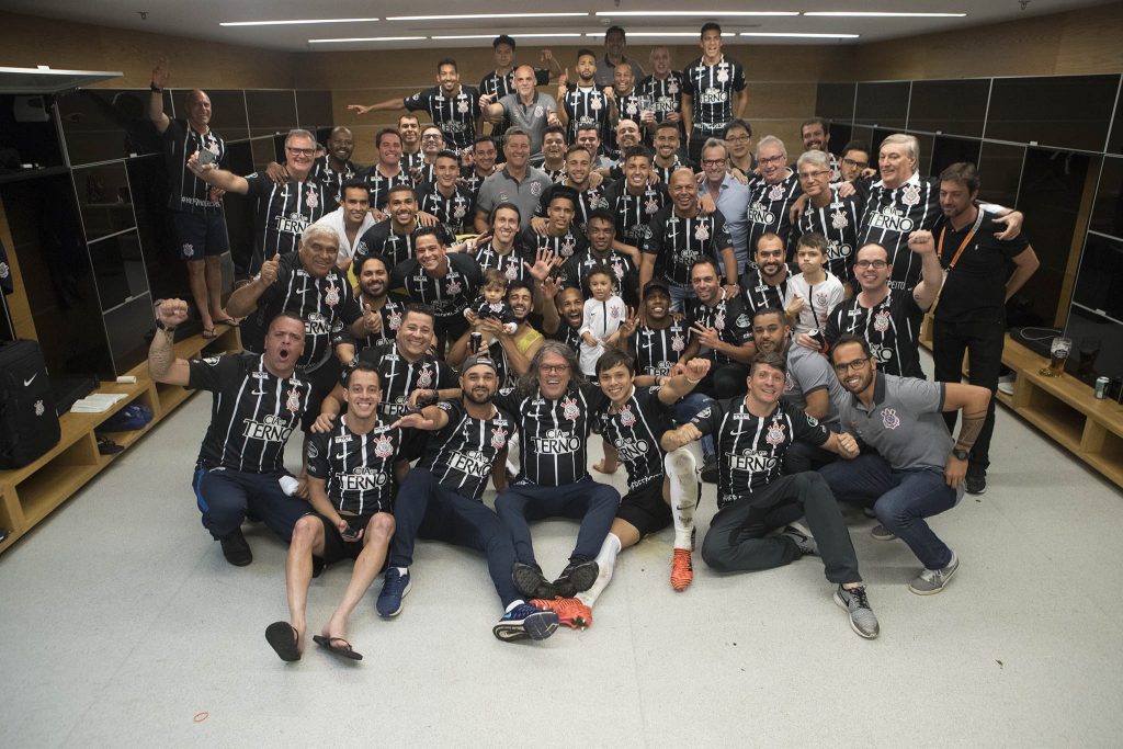 "Serviu de incentivo", diz Paulo Roberto sobre desabafo de Neto em 2017. (Foto: Daniel Augusto Jr./Ag. Corinthians)