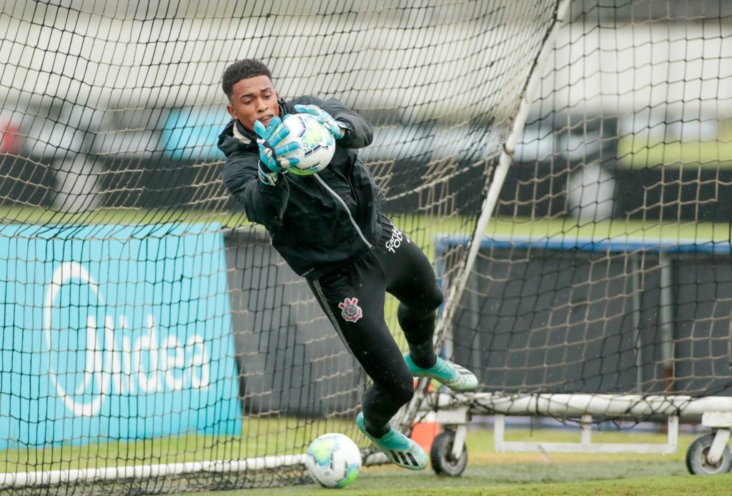 Conheça Yago, goleiro contratado junto com Xavier e inscrito pelo Corinthians na lista B do Paulistão. (Foto: Rodrigo Gazzanel/Ag. Corinthians)