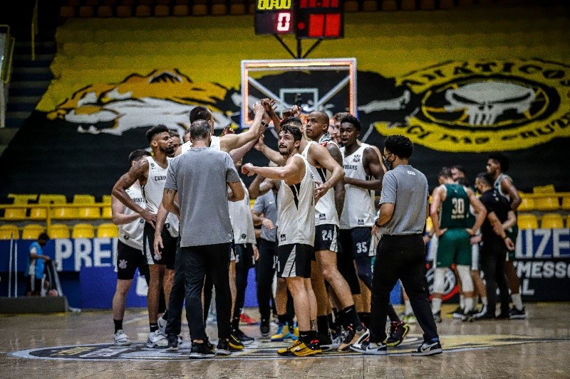 Corinthians Basquete enfrenta Brasília pelo NBB