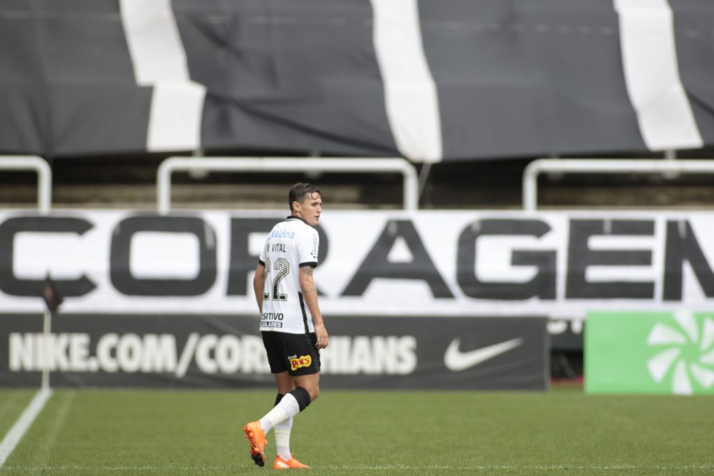 Autores dos gols, Jô e Mateus Vital falam sobre vitória do Corinthians. (Foto: Rodrigo Coca/Ag. Corinthians)