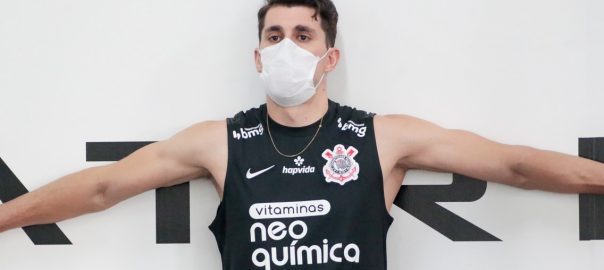 CS:GO: Danilo Avelar, do Corinthians, é banido por cometer ato