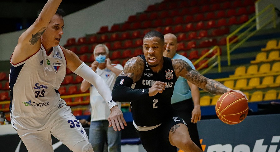 Com 26 pontos e três assistências, Füller foi um dos destaques da partida. Foto Beto Miller/Corinthians Basquete