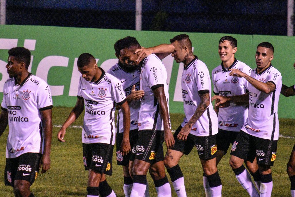 No Brasileirão 2020, Corinthians foi a equipe com mais gols marcados por defensores. (Foto: Ronaldo Barreto)