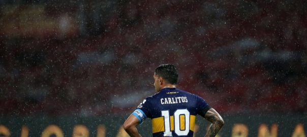 Sport Bilder des Tages Carlos Tevez from Boca reacts today, in a match of the round of 16 of the Copa Libertadores between Internacional and Boca Juniors in Portoalegre, Brazil 2 December 2020. Internacional - Boca Juniors ACHTUNG: NUR REDAKTIONELLE NUTZUNG PUBLICATIONxINxGERxSUIxAUTxONLY Copyright: xDIEGOxVARAx AME2793 20201203-637425644585885958 CAPA