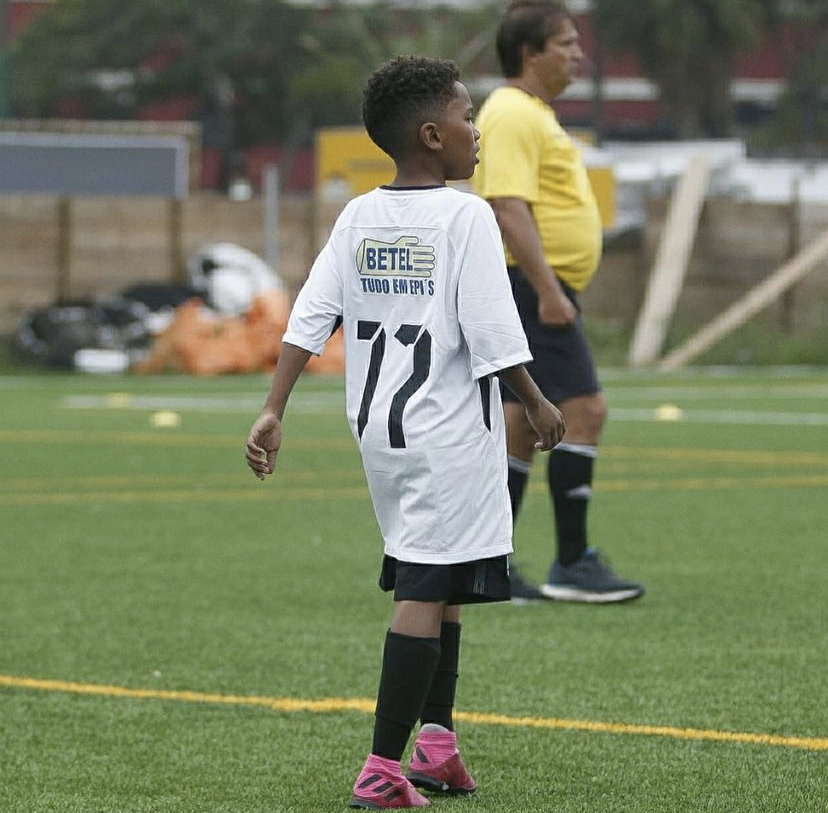 Iago Santos usando o número 77, que hoje é do atacante Jô, no final de 2019. Foto Reprodução Instagram