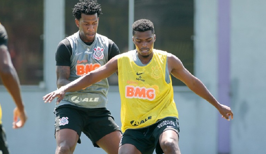 capa Gil e Jemerson em treinamento no CT Joaquim Grava. Foto Rodrigo Coca Ag Corinthians