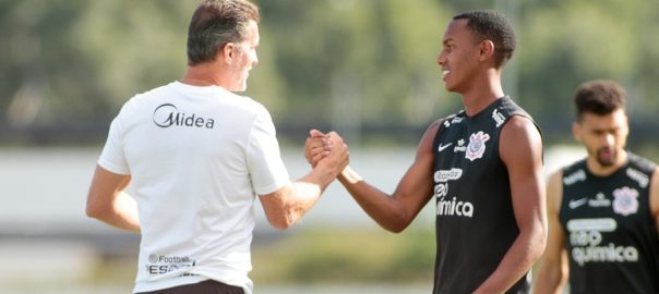 O atacante Cauê, de 18 anos, fez sua estreia e marcou o gol da vitória do Corinthians sobre o Guarani. Foto: Rodrigo Coca Agência Corinthians