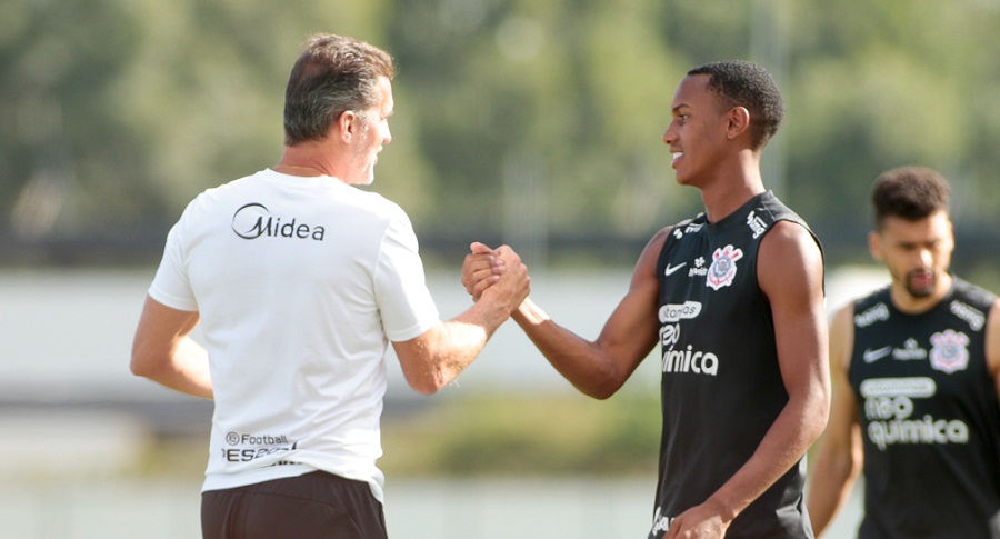 O atacante Cauê, de 18 anos, fez sua estreia e marcou o gol da vitória do Corinthians sobre o Guarani. Foto: Rodrigo Coca Agência Corinthians