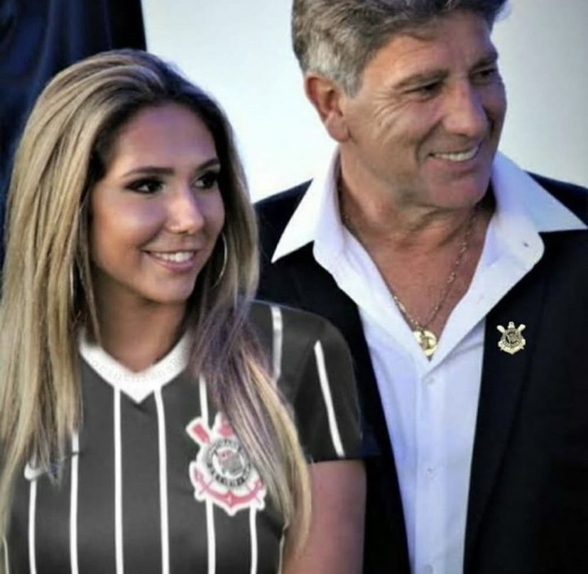 Após agitar a torcida do Corinthians nas redes sociais e corinthianos baterem mata, Carol Portaluppi promete tentar revelar segredo em primeira mão.