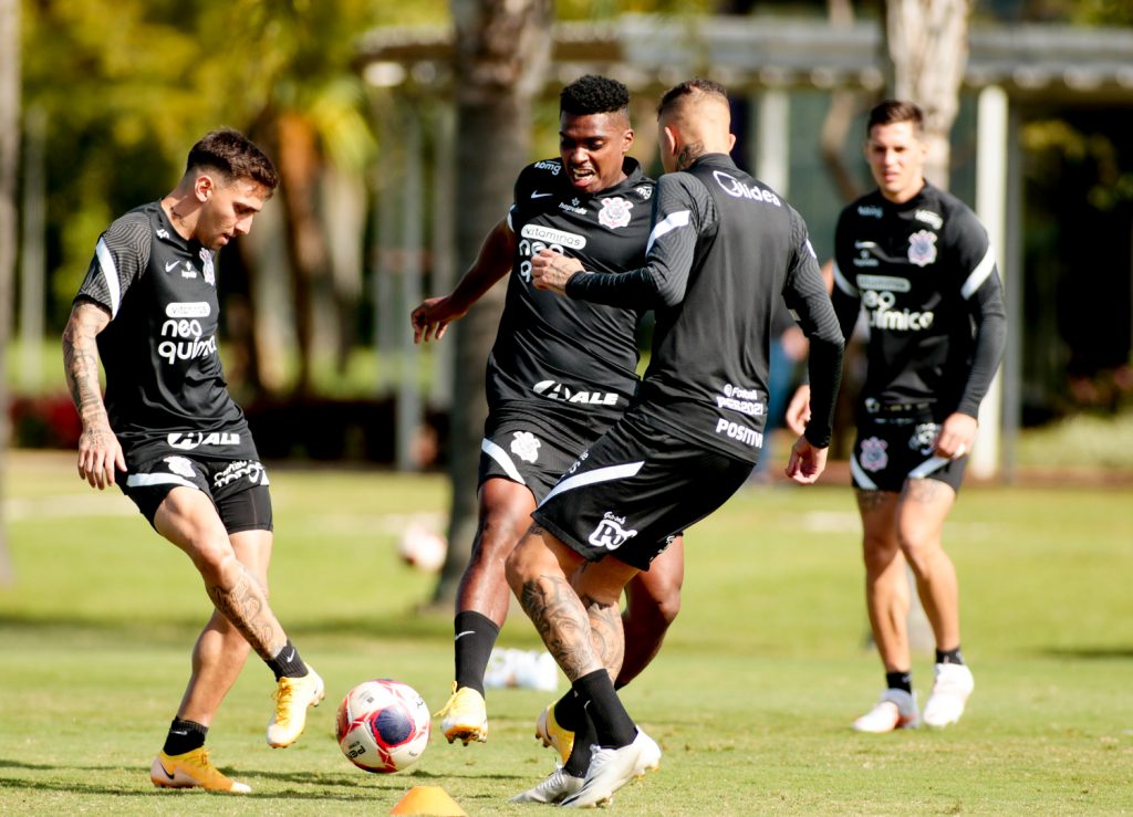 Por expulsão contra Ponte Preta, Cantillo é julgado e ficará de fora do Majestoso. (Foto: Rodrigo Coca/Ag. Corinthians)