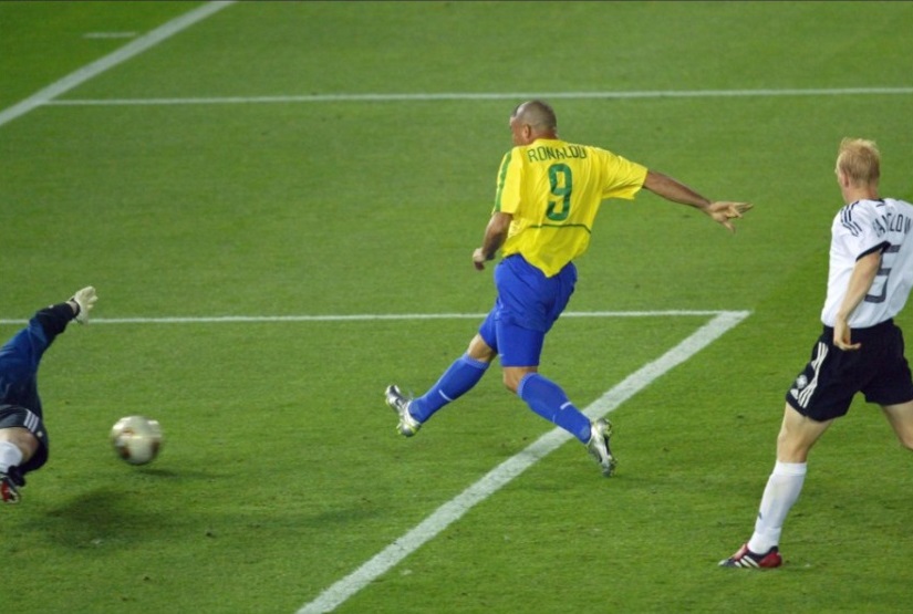 Ronaldo abre o placar do jogo para o Brasil. Foto Reprodução vídeo