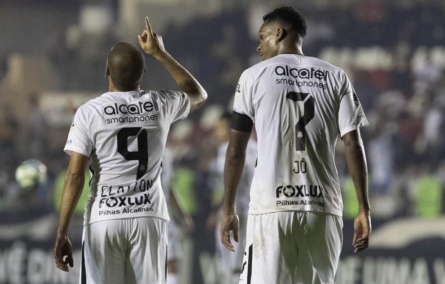 Clayton saiu do banco de reservas para marcar duas vezes e sacramentar a vitória do Corinthians por 5x2. Foto: © Daniel Augusto Jr. / Ag. Corinthians